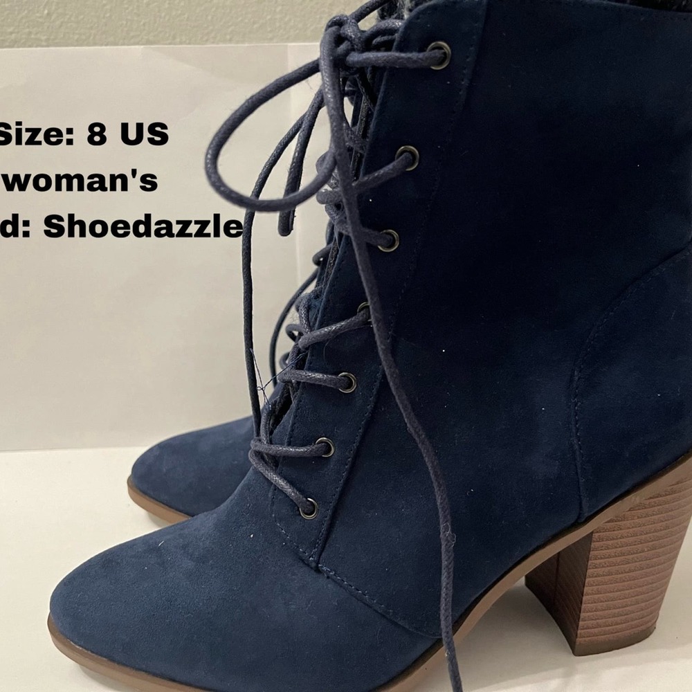 Show dazzle booties size 8